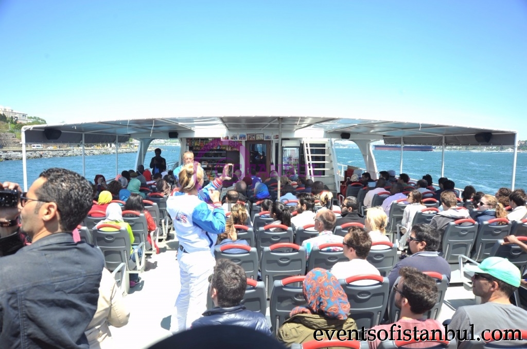 bosphorus cruise golden horn 2 hours boat cruise tour istanbul