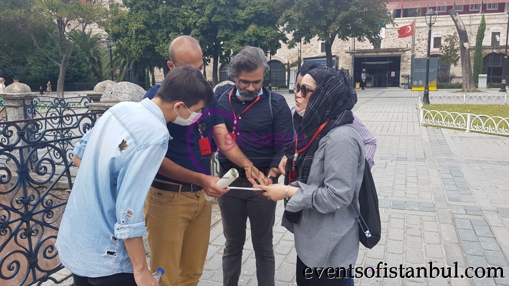 treasure hunt scavenger team building games in istanbul